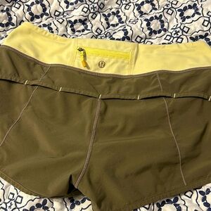 Lululemon shorts size 4